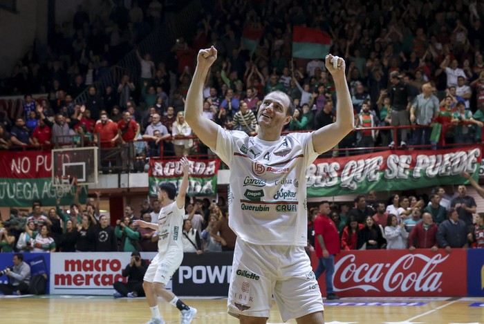 Santiago Vidal, de Aguada, el 12 de mayo, en la cancha de Aguada. · Foto: Rodrigo Viera Amaral
