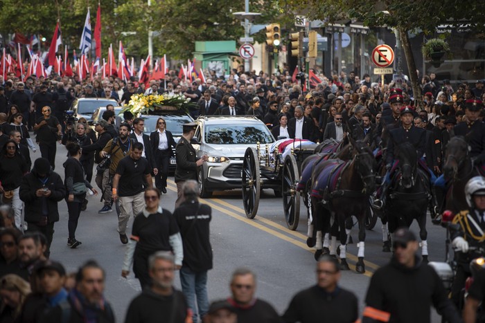 Cortejo fúnebre de José Mujica. · Foto: Gianni Schiaffarino