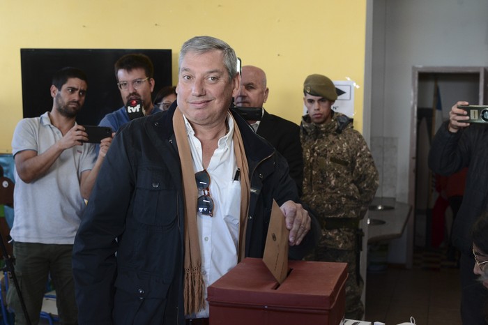 Carlos Enciso, cuando concurrió a votar el 11 de mayo. · Foto: Marcelo Ruiz