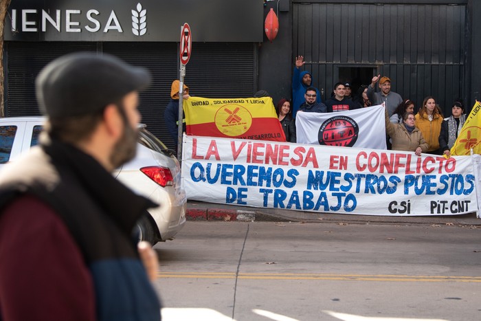 Movilización de trabajadores de La Vienesa. (Archivo, junio de 2025). · Foto: Gianni Schiaffarino