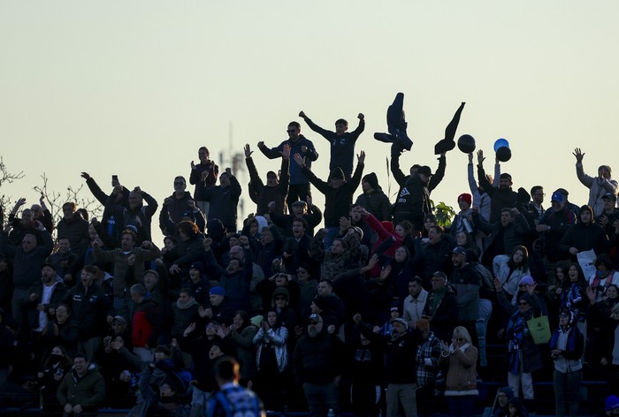 Hinchas de Liverpool en el estadio Belvedere. · Foto: Rodrigo Viera Amaral