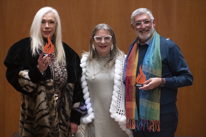 Karina Pankievich, Collette Spinetti y Fernando Frontán, durante el acto. · Foto: Alessandro Maradei