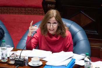 Constanza Moreira durante una sesión de la Cámara de Senadores (archivo, setiembre de 2025). · Foto: Gianni Schiaffarino