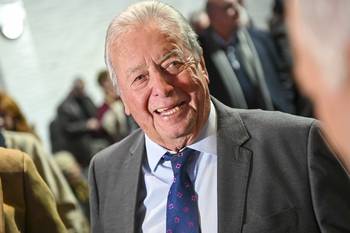 Carlos Moreira durante el acto de homenaje por su cuarta gestión en elgobierno departamental de Colonia. · Foto: Ignacio Dotti