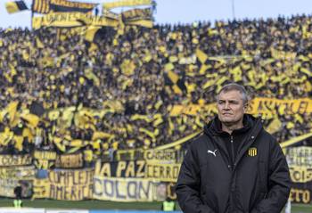 Diego Aguirre, el 6 de julio, en el estadio Centenario. · Foto: Ernesto Ryan