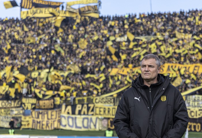 Diego Aguirre, el 6 de julio, en el estadio Centenario. · Foto: Ernesto Ryan