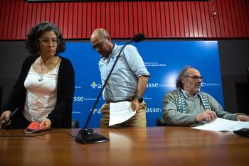 Marcela Cuadrado, Álvaro Danza y Daniel Olesker, el 11 de julio, durante la conferencia de prensa en ASSE. · Foto: Gianni Schiaffarino
