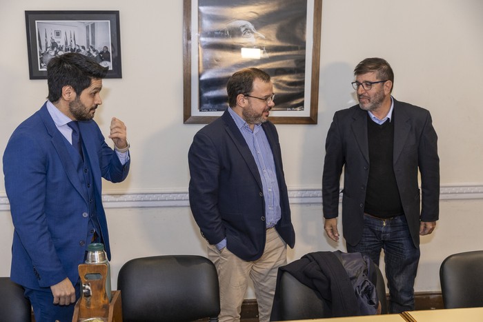 Andrés Ojeda, Felipe Schipani y Fernando Pereira el 23 de julio, en la Huella de Seregni. · Foto: Rodrigo Viera Amaral