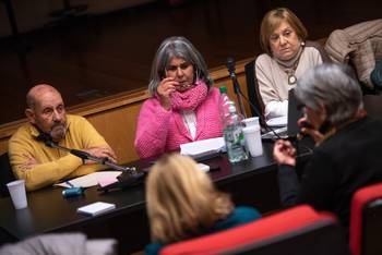 Mauricio Langón, Nirian Carbajal y Adela Vaz, el 23 de Julio, en el Salón de Acto de la Facultad de Psicología · Foto: Gianni Schiaffarino