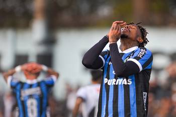 Abel Hernández, en el estadio Belvedere (archivo, agosto de 2025). · Foto: Gianni Schiaffarino
