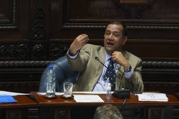 Sebastián da Silva en la interpelación al ministro Fratti. · Foto: Rodrigo Viera Amaral