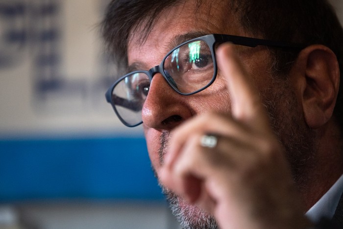Fernando Pereira, el 25 de agosto, en el comité Unidos Venceremos. · Foto: Gianni Schiaffarino