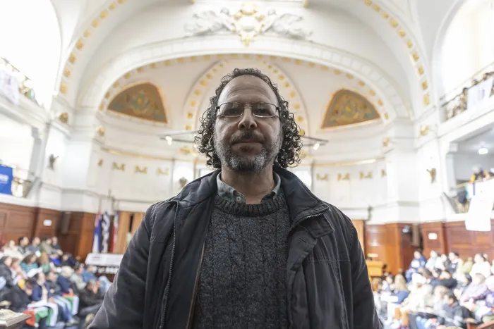 Héctor Cancela, en el Paraninfo de la Udelar. · Foto: Ernesto Ryan