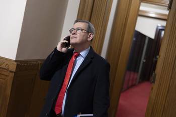 Jorge Díaz en la Comisión de Hacienda del Senado. · Foto: Ernesto Ryan