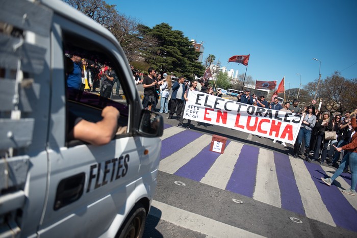 Movilización de la Asociación de Funcionarios Electorales del Uruguay (archivo, setiembre de 2025). · Foto: Gianni Schiaffarino