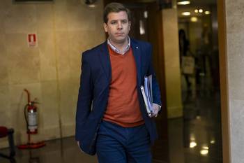 Joaquín Garlo en el edificio José Artigas del Parlamento (archivo, setiembre de 2025). · Foto: Rodrigo Viera Amaral