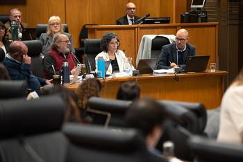 Daniel Olesker, Marcela Cuadrado y Álvaro Danza en la Comisión de Presupuesto integrada con Hacienda, el 16 de setiembre, en el edificio anexo del Palacio Legislativo · Foto: Gianni Schiaffarino