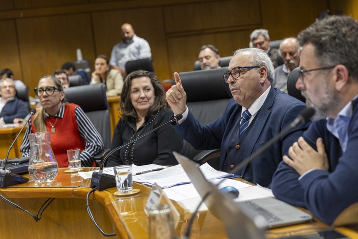 Alfredo Fratti en la Comisión de Presupuesto integrada con Hacienda, el sábado 27 de setiembre en el Anexo del Palacio Legislativo. · Foto: Rodrigo Viera Amaral