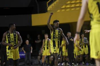 Greg Whittington, de Peñarol, el 10 de octubre, en el Palacio Peñarol · Foto: Rodrigo Viera Amaral