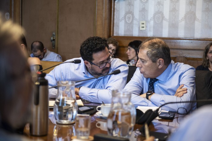 Alejandro Sánchez y Gabriel Oddone, el 20 de octubre, en la reunión de bancada. · Foto: Diego Vila