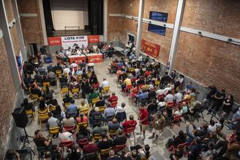 Acto conjunto de las corrientes sindicales Articulación y En Lucha, el 23 de octubre, en el Club Atlético Progreso. · Foto: Diego Vila