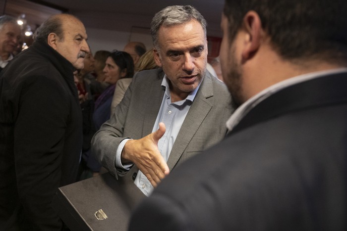 Yamandú Orsi, el 31 de octubre en la Junta Departamental de Montevideo. · Foto: Gianni Schiaffarino