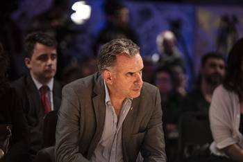 Yamandú Orsi, el 3 de noviembre, en el teatro Solís. · Foto: Diego Vila