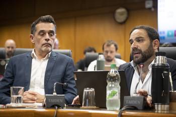 Federico Graña y Gonzalo Civila, el 10 de noviembre, en la Comisión de Presupuestos integrada con Hacienda. · Foto: Gianni Schiaffarino