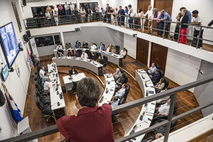 Durante la sesión, el 11 de noviembre, en la Junta Departamental de Canelones. · Foto: Gianni Schiaffarino