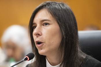 Valeria Larnaudie, rectora de UTEC, el 13 de noviembre, en Comisión del Senado. · Foto: Alessandro Maradei