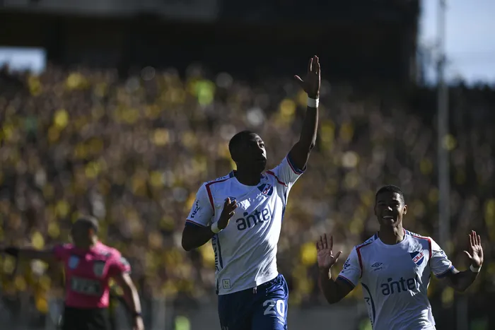 Gonzalo Carneiro, de Nacional, el 23 de noviembre de 2025, en el estadio Campeón del Silgo. Foto: Gianni Schiaffarino