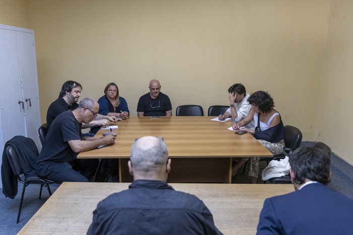 Durante la negociación, el 24 de noviembre, en el MTSS. · Foto: Rodrigo Viera Amaral