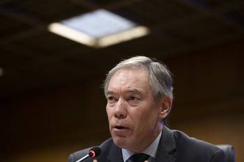 Martín Vallcorba, el 26 de noviembre, en el Parlamento. · Foto: Gianni Schiaffarino