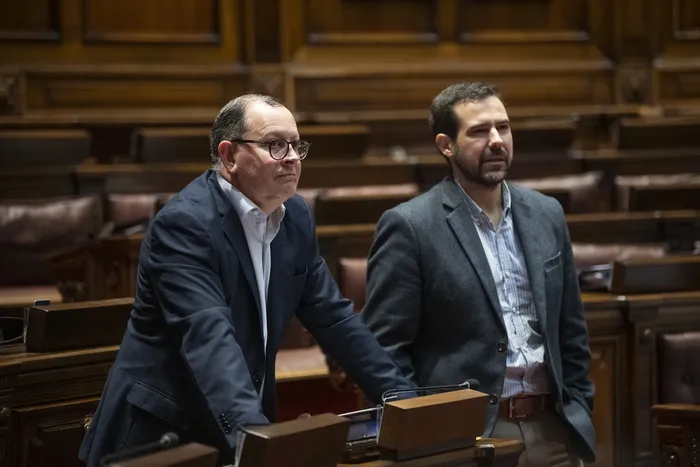 Álvaro Perrone y Federico Preve, el 10 de diciembre, en el Palacio Legislativo. Foto: Gianni Schiaffarino