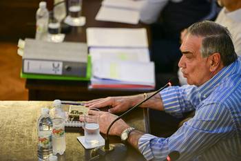 El intendente Guillermo Rodríguez en la Junta Departamental de Colonia (archivo, diciembre de 2025). · Foto: Ignacio Dotti