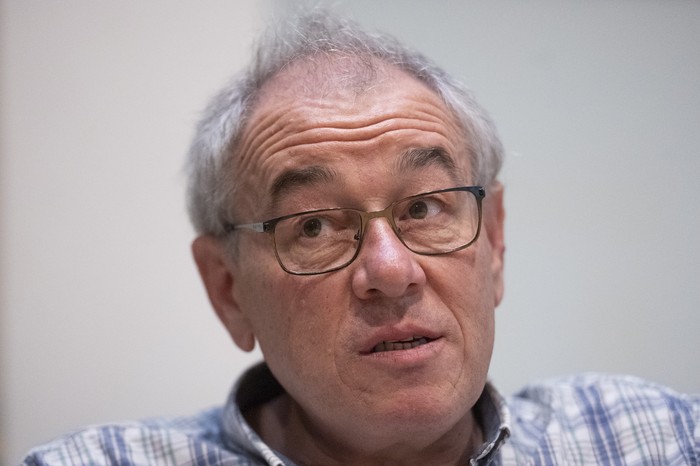 Daniel Mordecki, el 29 de diciembre, en _la diaria_. · Foto: Alessandro Maradei