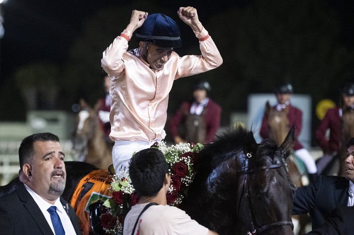 Joao Mareira, montando a Native Extreme, el 6 de enero, en el Hipódromo de Maroñas. Foto: Alessandro Maradei