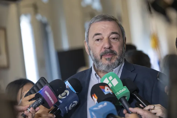 Mario Bergara, en la Junta Departamental de Montevideo (archivo, enero) · Foto: Rodrigo Varela / Getty Images North America / AFP