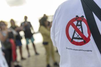 Manifestación de Mar Libre de Petroleras (archivo, enero de 2026). · Foto: Rodrigo Viera Amaral