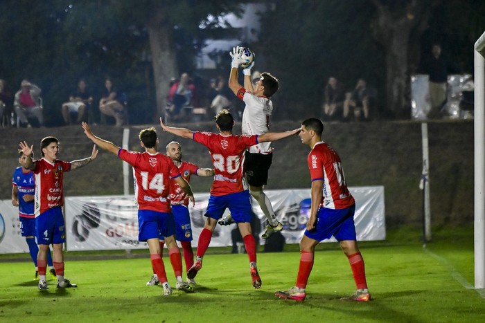 Partido por la segunda fecha del grupo C del regional Sur de la 22ª Copa Nacional de Selecciones, en Nueva Helvecia, el 21 de enero. · Foto: Ignacio Dotti