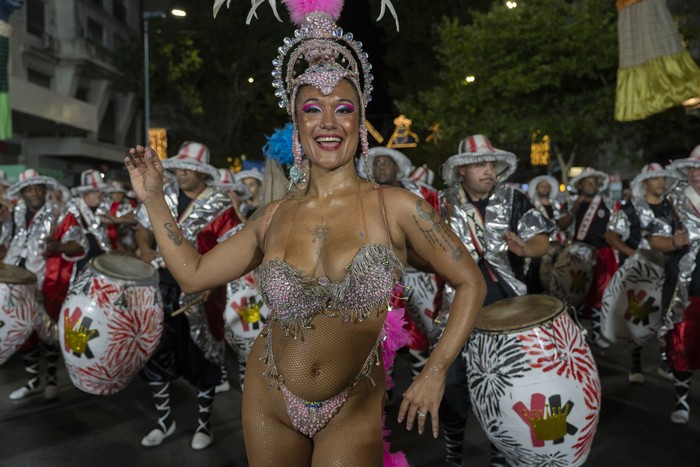 Yambo Kenia durante el Desfile Inaugural del Carnaval 2026. · Foto: Laura Sosa