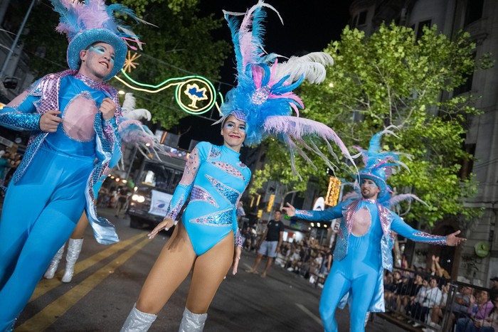 Revista Carambola durante el Desfile Inaugural del Carnaval 2026. · Foto: Gianni Schiaffarino