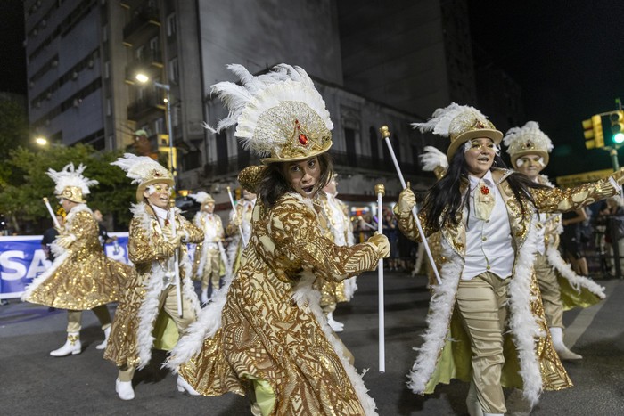 Zíngaros durante el Desfile Inaugural del Carnaval 2026. · Foto: Rodrigo Viera Amaral