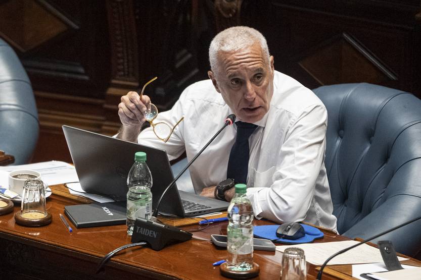 20260128 pol Carlos Negro