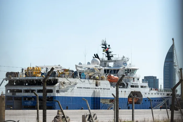 El buque de prospección sísmica BGP Prospector atracó en el puerto de Montevideo, Uruguay, para realizar tareas de exploración petrolera en el Río de la Plata y el océano Atlántico (archivo, enero de 2026). · Foto: Inés Guimaraens