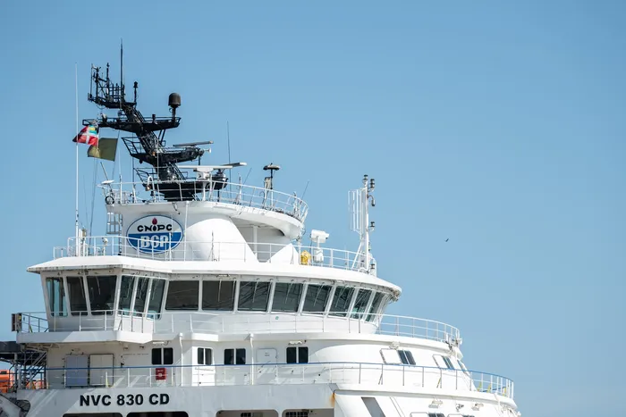 El buque de prospección sísmica BGP Prospector en el puerto de Montevideo (archivo, febrero de 2026). · Foto: Inés Guimaraens
