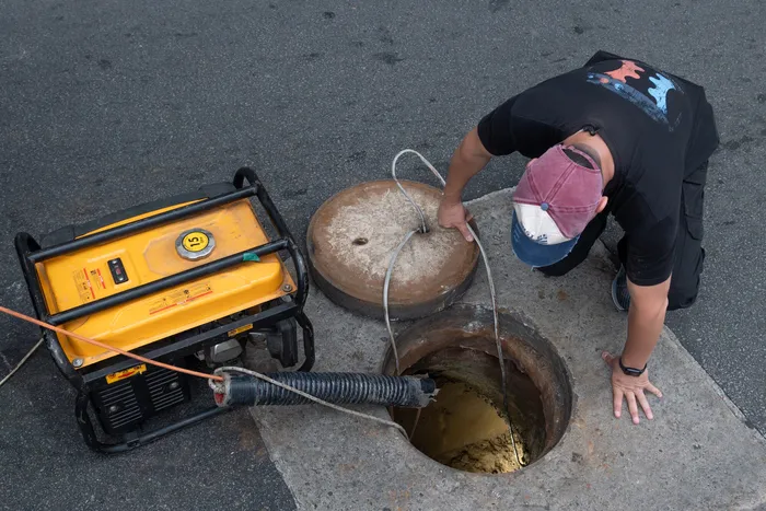 Operativo tras intento de robo a la sucursal del BBVA, el 3 de febrero de 2026, en Ciudad Vieja. Foto: Martin Hernández Müller
