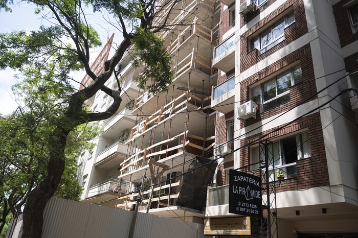 Edificio en obra dónde falleció trabajador de la construcción, el 4 de febrero de 2026 · Foto: Alessandro Maradei