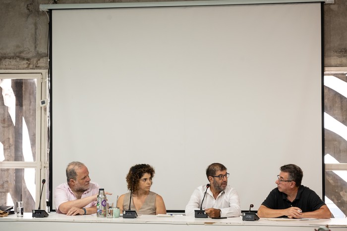 Carlos Luján, Viviana Barreto, Fernando Pereira y Álvaro Padrón, el 5 de febrero de 2026, en La Huella de Seregni. foto: María Vivanco