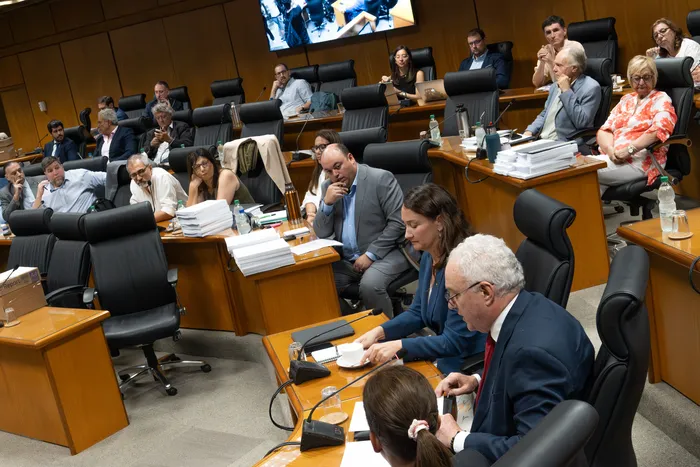 Valeria Csukasi y Mario Lubetkin, el 17 de febrero de 2026, en el edificio anexo del Palacio Legislativo. Foto: Martin Hernández Müller